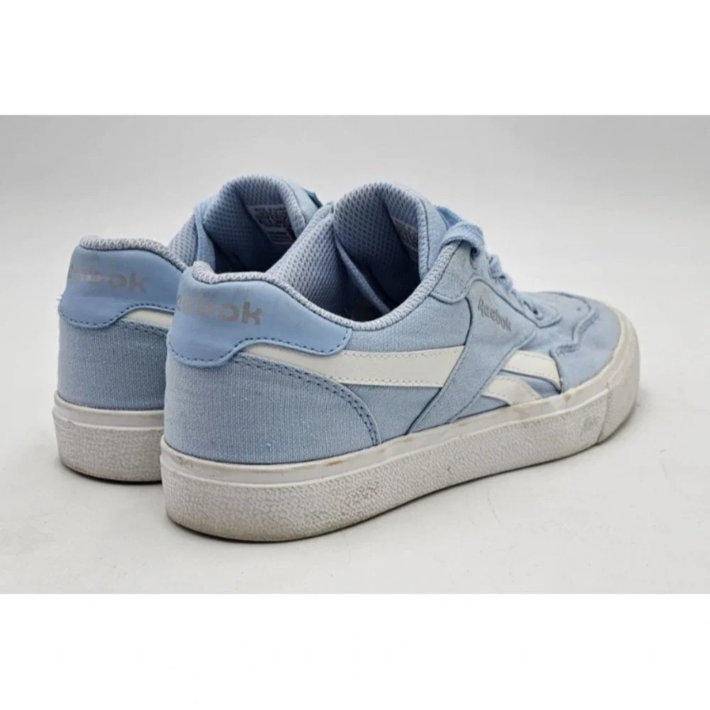 Reebok Women's 8.5 Light Blue Pastel Sneakers Gum Sole Lifestyle Comfort Shoes